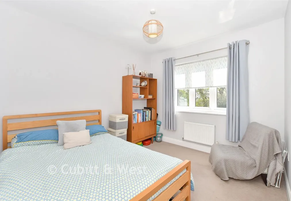 Bedroom 2 - Cranborne Gardens, Crowborough, East Sussex - Wards of Kent