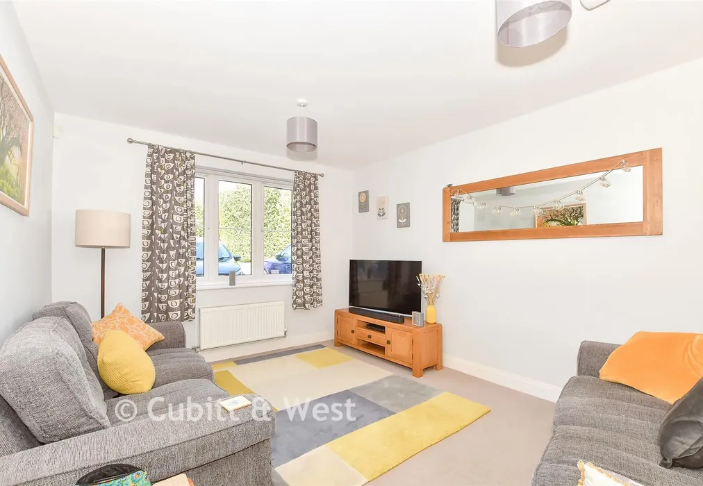 Lounge - Cranborne Gardens, Crowborough, East Sussex - Wards of Kent