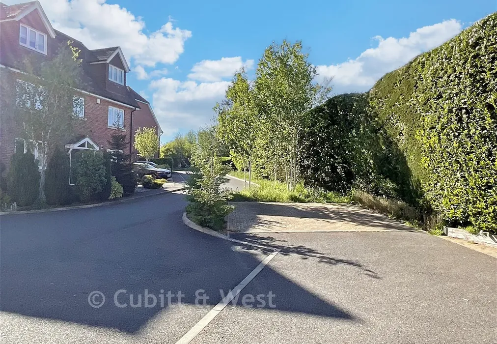 Street View - Cranborne Gardens, Crowborough, East Sussex - Wards of Kent