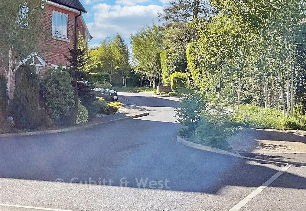 Street View - Cranborne Gardens, Crowborough, East Sussex - Wards of Kent