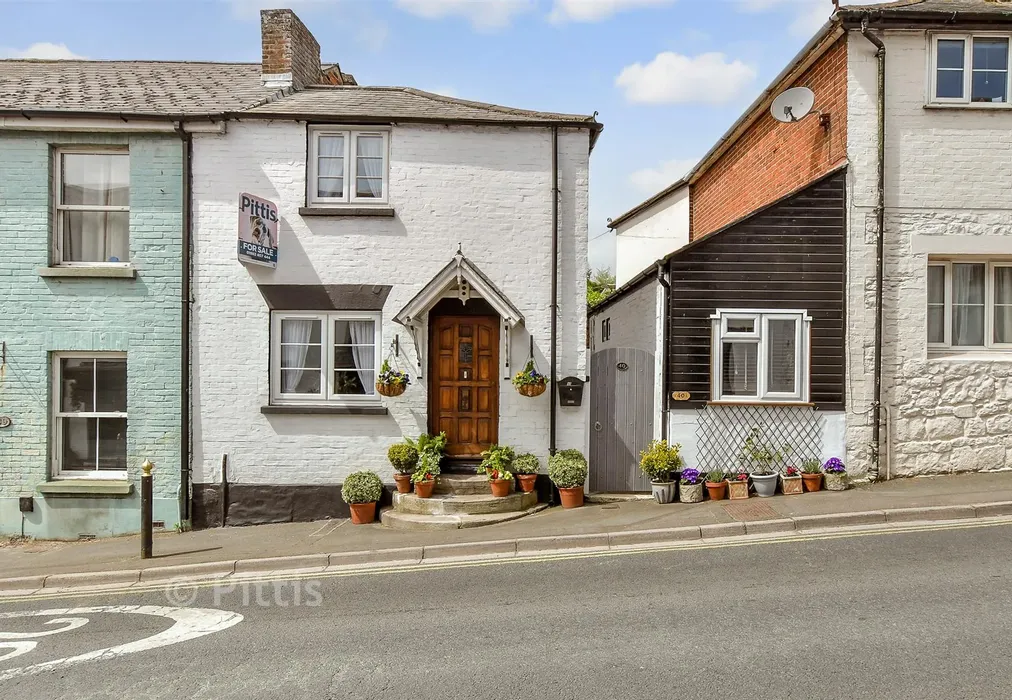 External (Web) - High Street, Brading, Isle of Wight - Wards of Kent