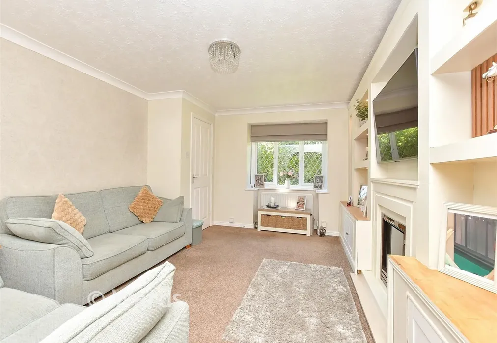 Lounge - Mills Close, Minster On Sea, Sheerness, Kent - Wards of Kent