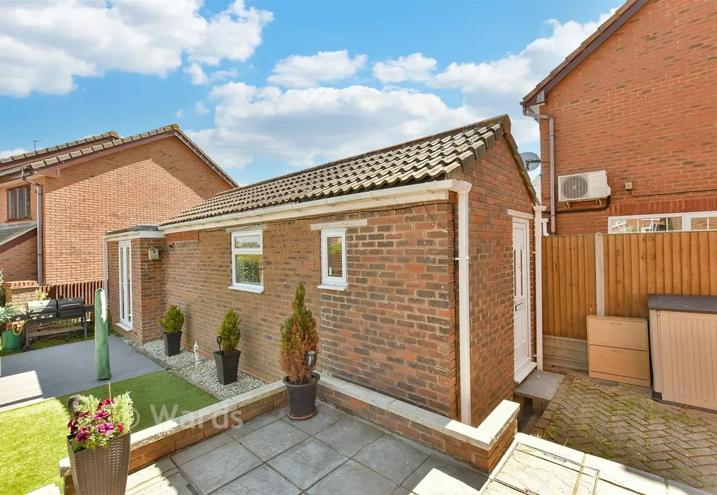 Annexe - Mills Close, Minster On Sea, Sheerness, Kent - Wards of Kent