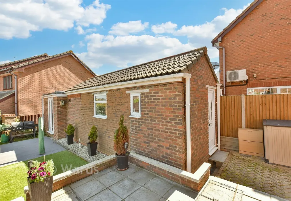 Annexe - Mills Close, Minster On Sea, Sheerness, Kent - Wards of Kent