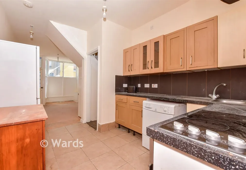 Kitchen - Queens Gardens, Dover, Kent - Wards of Kent