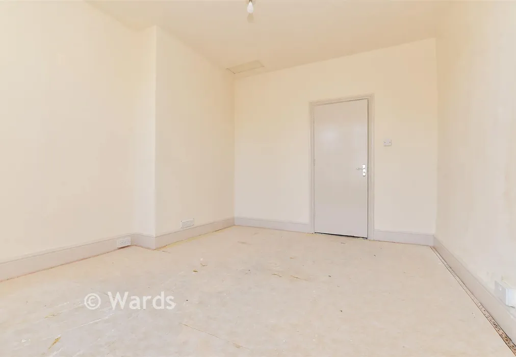 Bedroom 2 - Queens Gardens, Dover, Kent - Wards of Kent