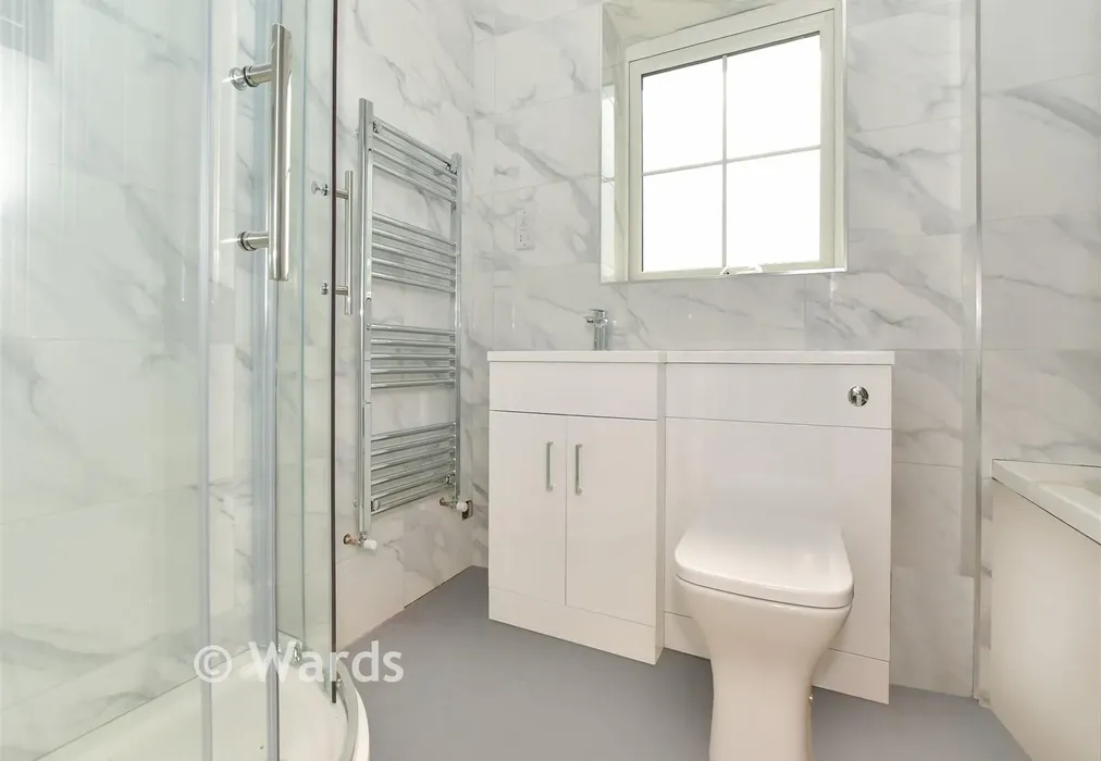 Bathroom - Dynamo Close, High Street, Headcorn, Kent - Wards of Kent
