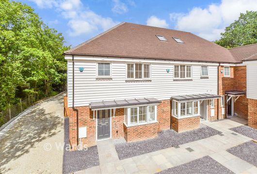 Dynamo Close, High Street, Headcorn, Kent - Wards of Kent