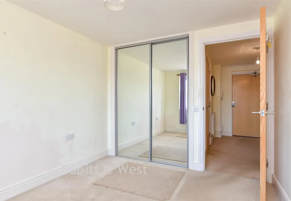 Bedroom - Victoria Drive, Bognor Regis, West Sussex - Wards of Kent