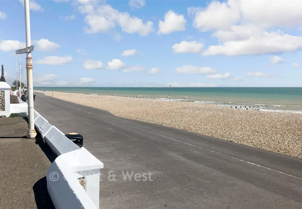 Surrounding Area - Victoria Drive, Bognor Regis, West Sussex - Wards of Kent