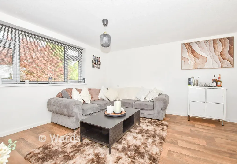 Lounge/Diner - Castle Road, Maidstone, Kent - Wards of Kent