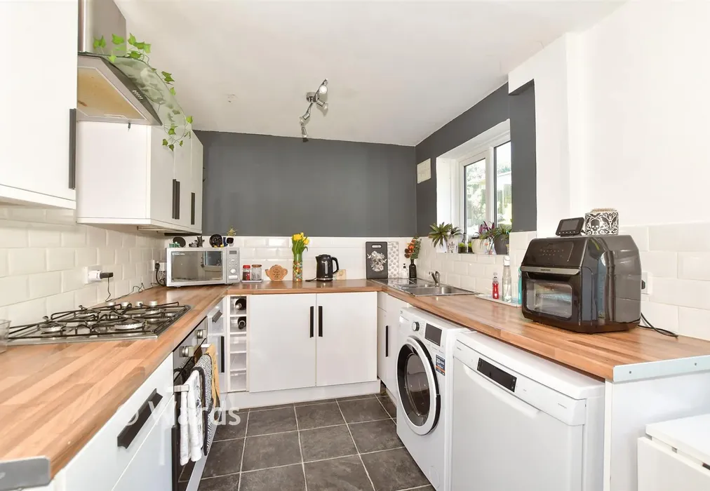 Kitchen/Breakfast Room - Melbourne Avenue, Dover, Kent - Wards of Kent