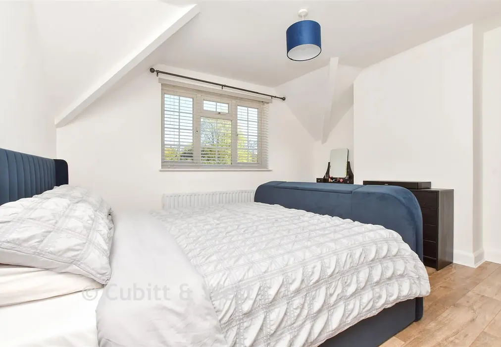 Bedroom 1 - Canons Lane, Tadworth, Surrey - Wards of Kent