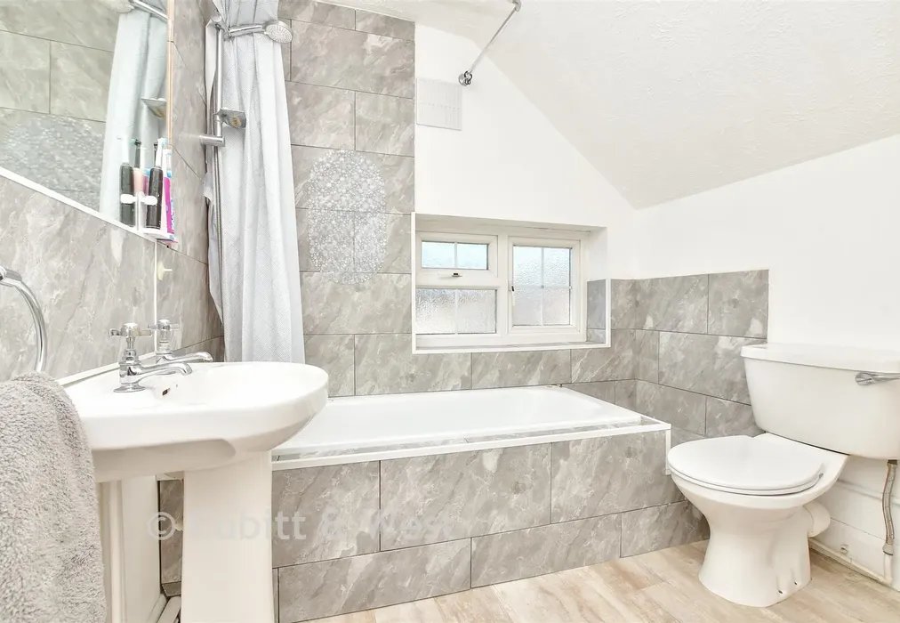 Bathroom - Canons Lane, Tadworth, Surrey - Wards of Kent