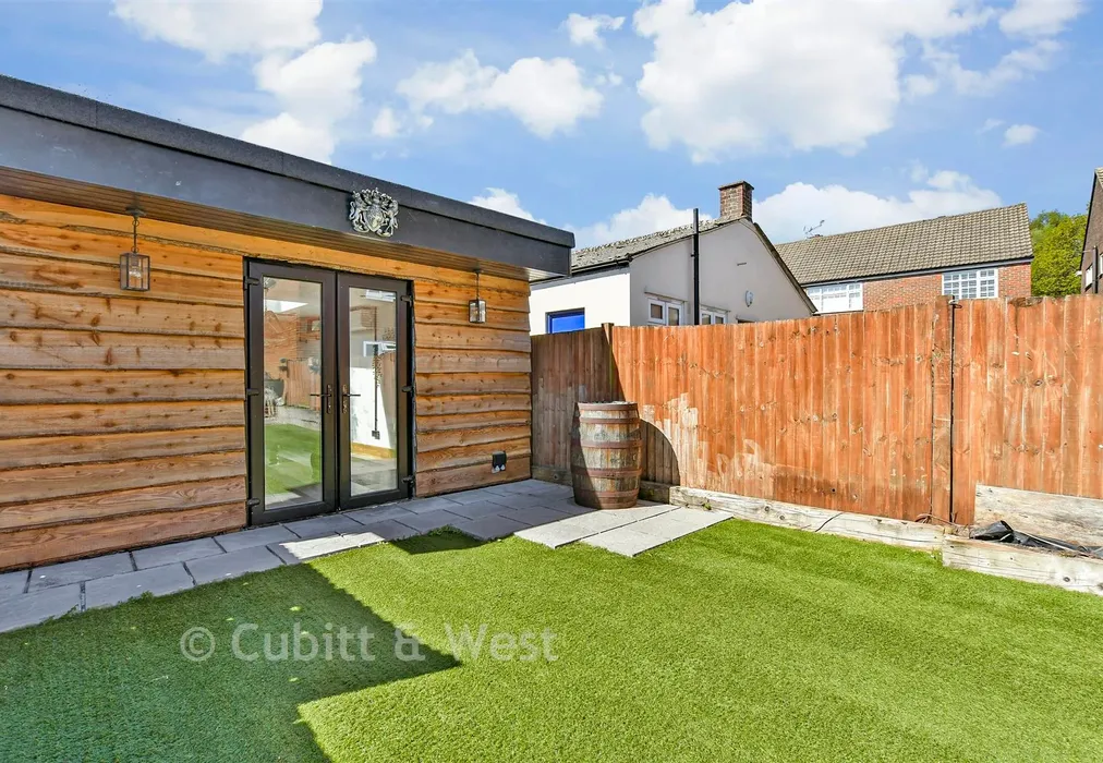 Workshop/Outbuildings - Canons Lane, Tadworth, Surrey - Wards of Kent