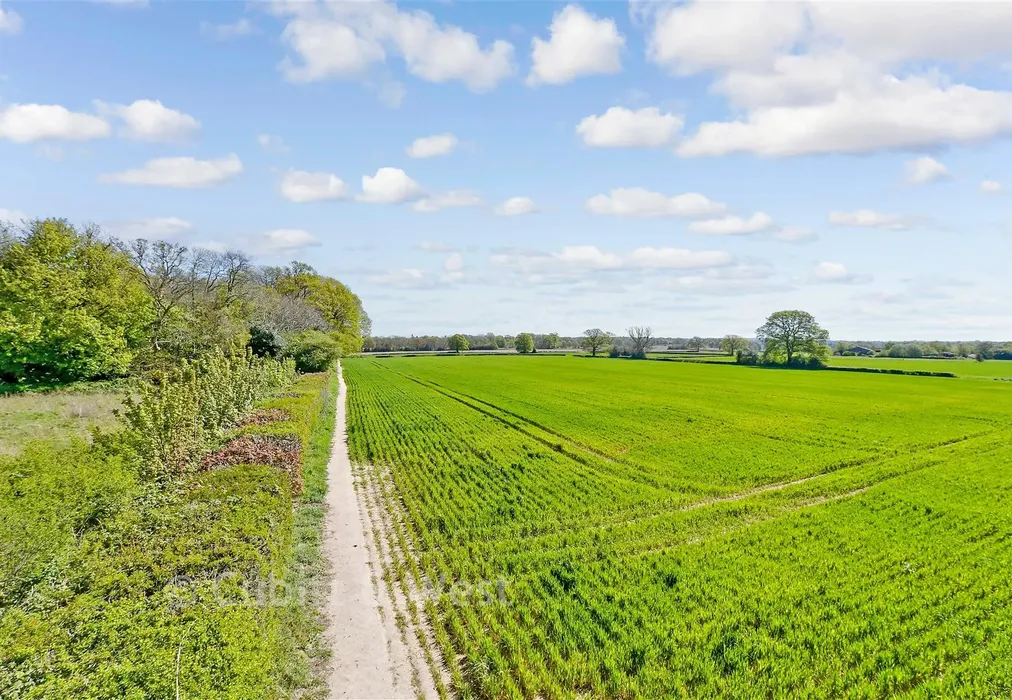 Surrounding Area - Canons Lane, Tadworth, Surrey - Wards of Kent