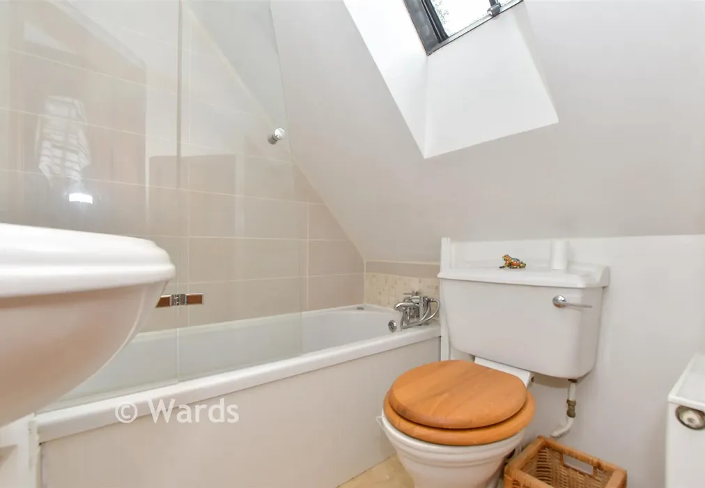 En-Suite Bathroom - Chapel Lane, Iden Green, Cranbrook, Kent - Wards of Kent