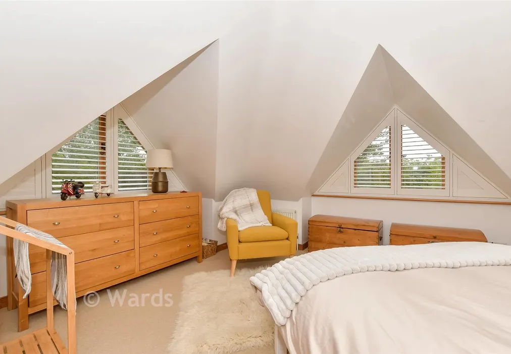 Bedroom 1 - Chapel Lane, Iden Green, Cranbrook, Kent - Wards of Kent