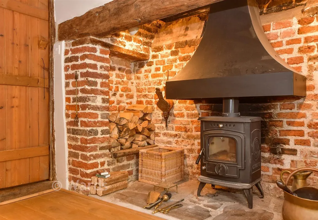 Internal Feature - Chapel Lane, Iden Green, Cranbrook, Kent - Wards of Kent