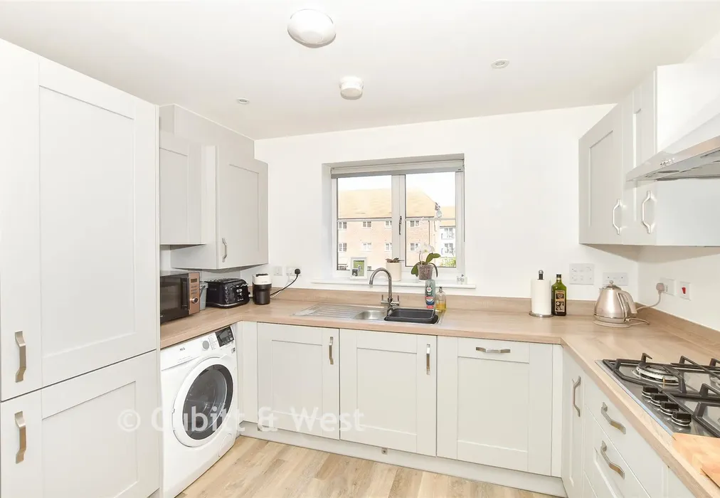 Lounge/ Kitchen/ Diner - Clay Vale, Faygate, Horsham, West Sussex - Wards of Kent