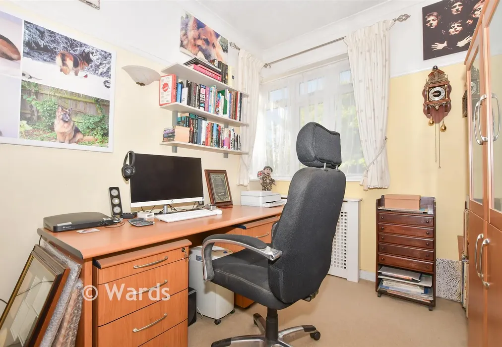 Bedroom 2 - Winifred Road, Bearsted, Maidstone, Kent - Wards of Kent
