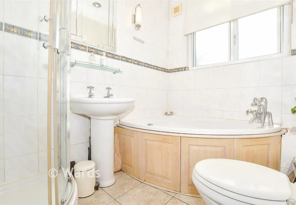 Bathroom - Winifred Road, Bearsted, Maidstone, Kent - Wards of Kent