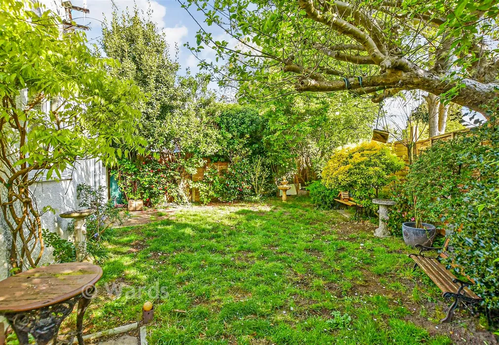 Rear Garden - Winifred Road, Bearsted, Maidstone, Kent - Wards of Kent