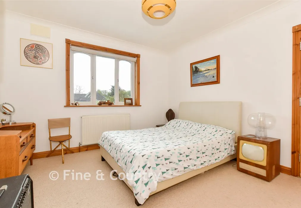 Bedroom 3 - Swains Road, Bembridge, Isle of Wight - Wards of Kent