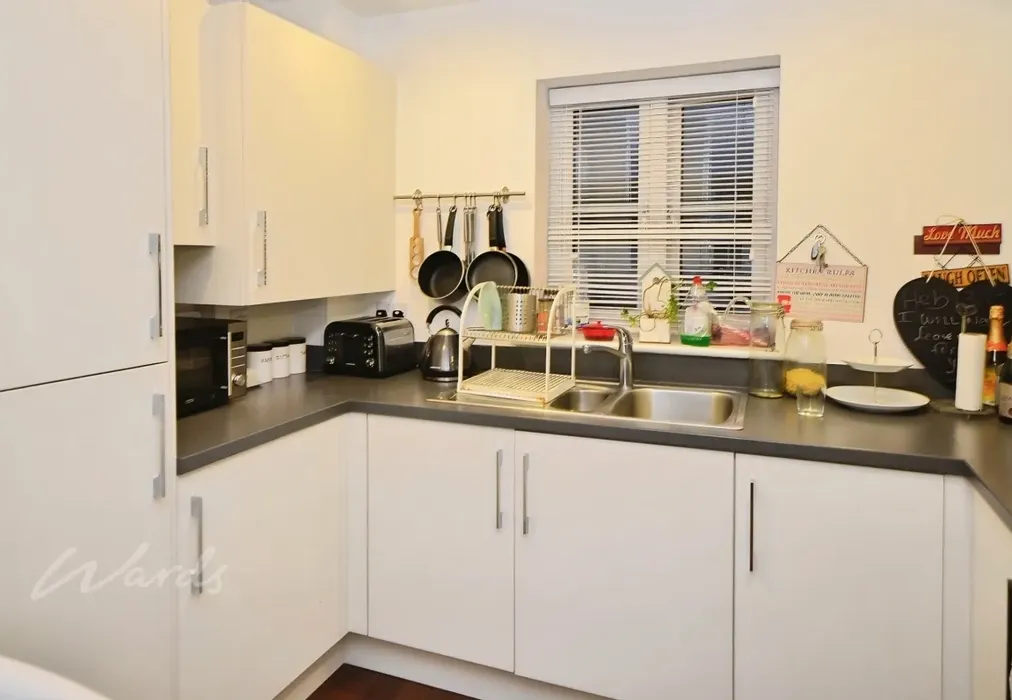 chancel kitchen - Chancel Drive Rochester ME3 - Wards of Kent