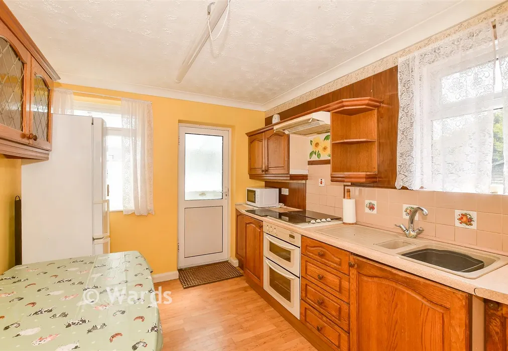 Kitchen - Stour Valley Close, Upstreet, Canterbury, Kent - Wards of Kent