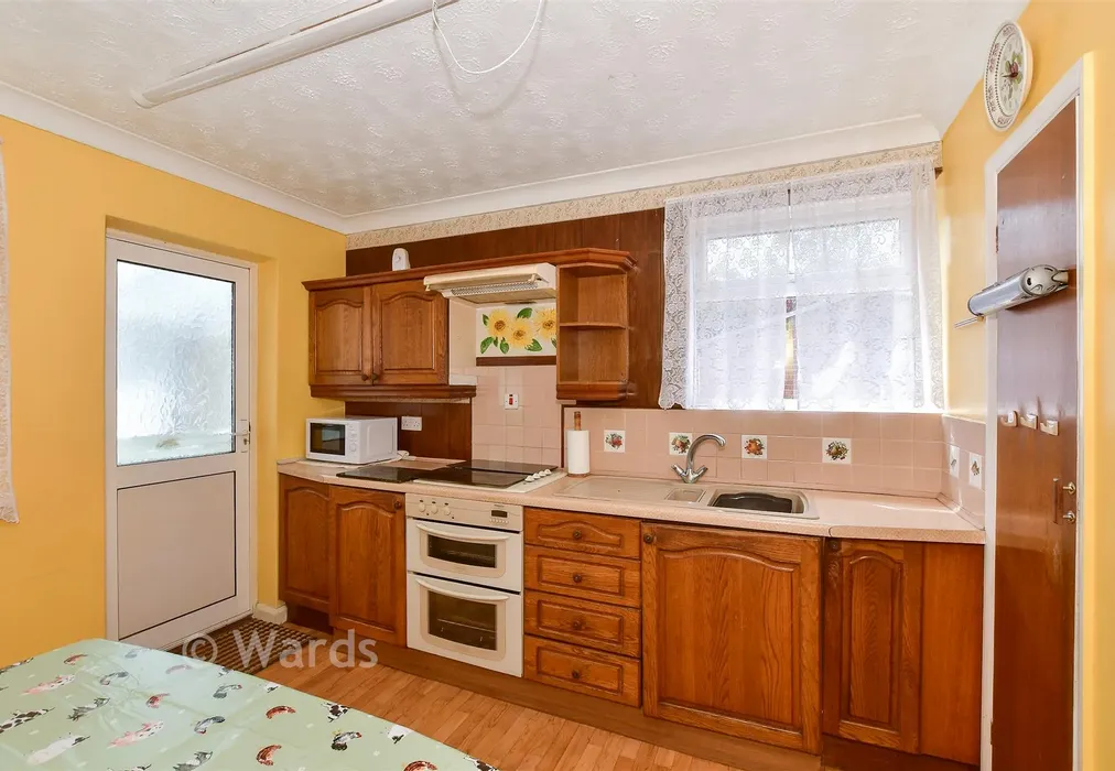 Kitchen - Stour Valley Close, Upstreet, Canterbury, Kent - Wards of Kent