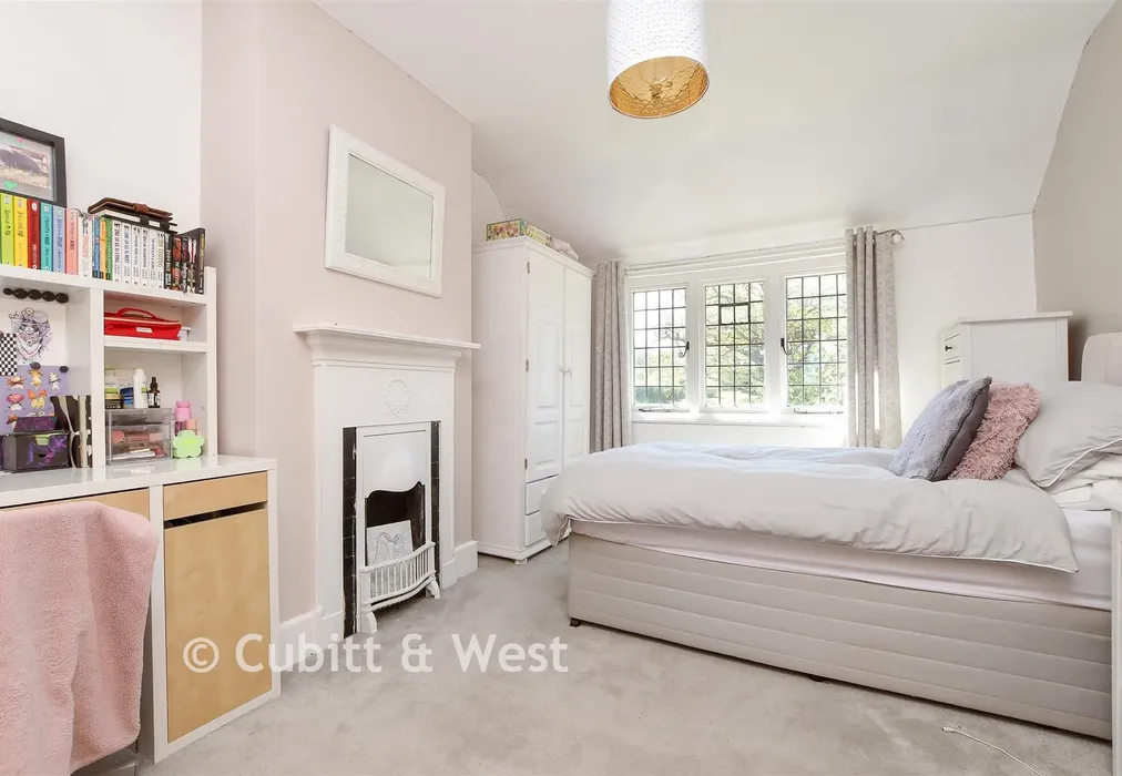 Bedroom 3 - Duxhurst Lane, Reigate, Surrey - Wards of Kent