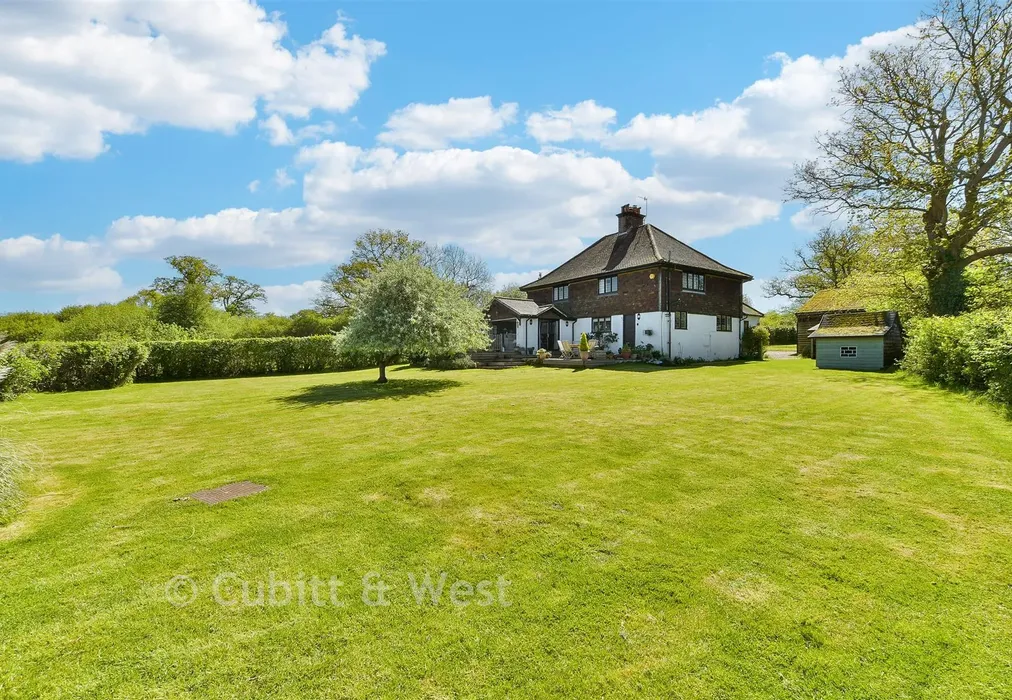 Rear Garden - Duxhurst Lane, Reigate, Surrey - Wards of Kent