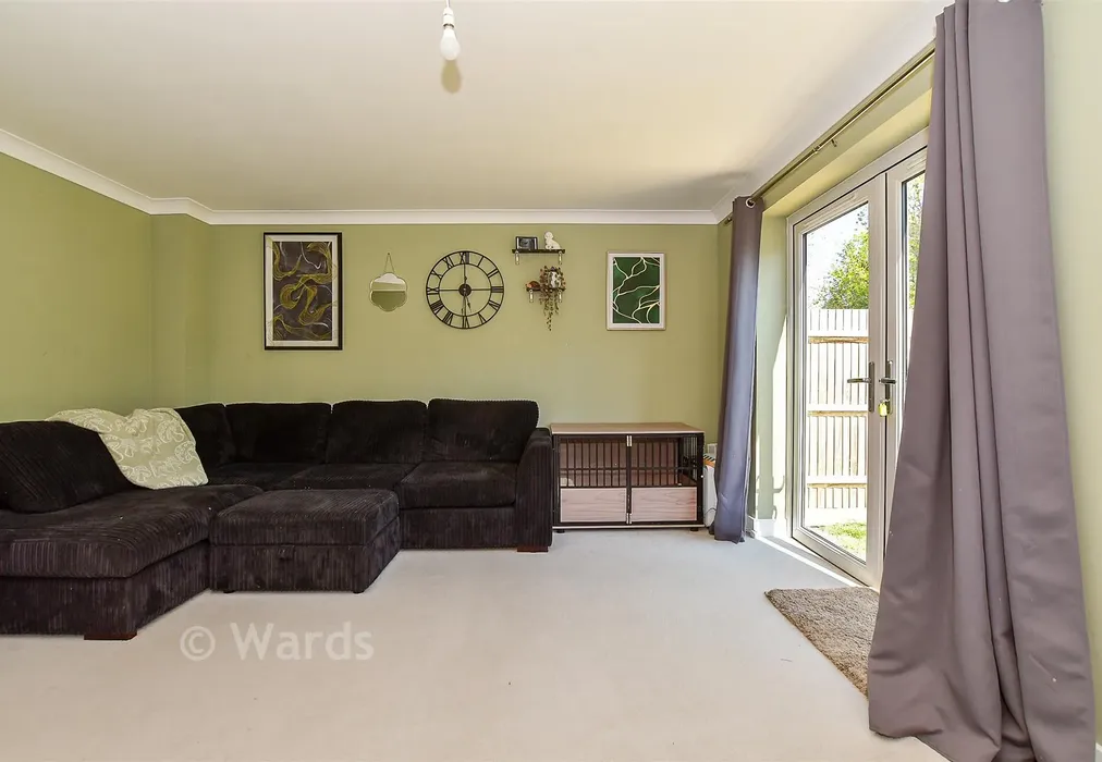 Lounge - Beaufort Court, Headcorn, Kent - Wards of Kent