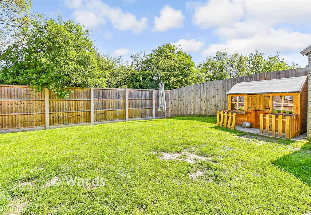 Rear Garden - Beaufort Court, Headcorn, Kent - Wards of Kent