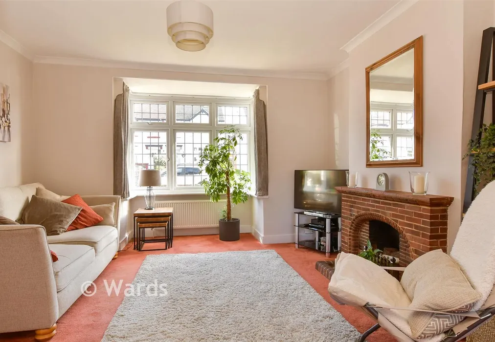 Lounge - The Fairway, Gravesend, Kent - Wards of Kent