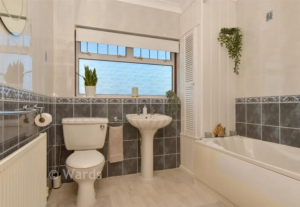 Bathroom - The Fairway, Gravesend, Kent - Wards of Kent