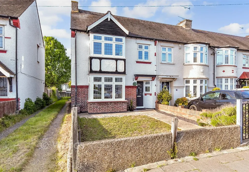 External (Web) - The Fairway, Gravesend, Kent - Wards of Kent