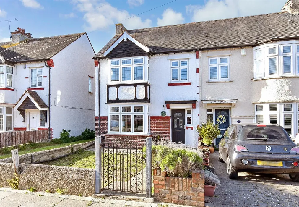 External (Web) - The Fairway, Gravesend, Kent - Wards of Kent