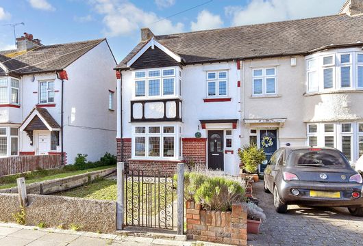 The Fairway, Gravesend, Kent - Wards of Kent