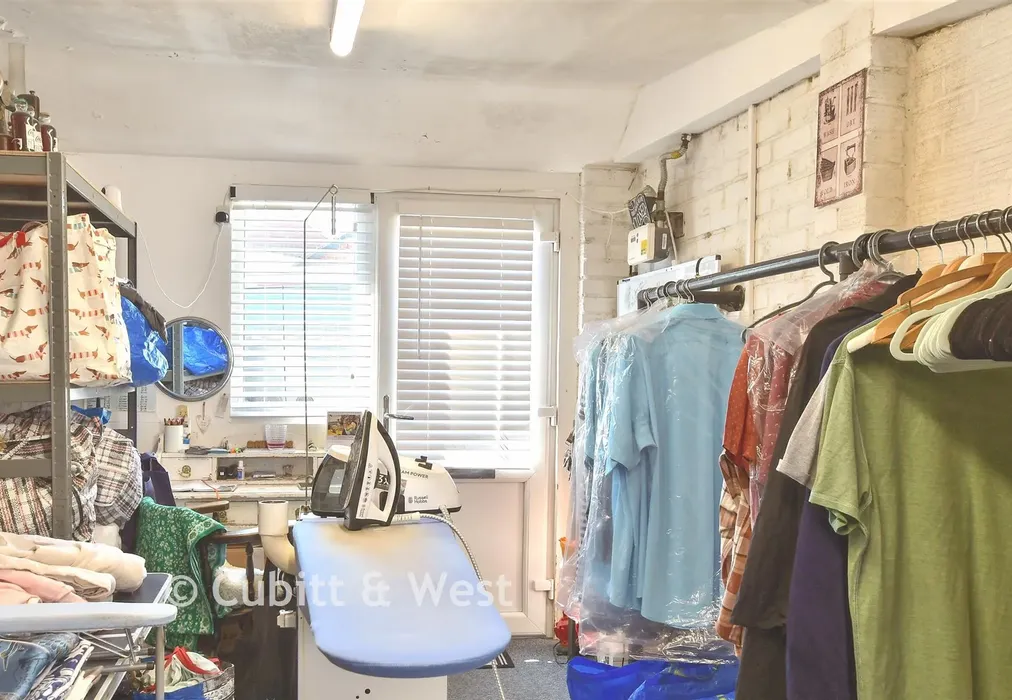 Storage Room - McWilliam Road, Woodingdean, Brighton, East Sussex - Wards of Kent