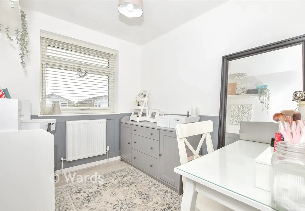 Bedroom 3 - The Finches, Sittingbourne, Kent - Wards of Kent
