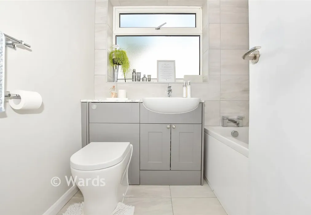 Bathroom - The Finches, Sittingbourne, Kent - Wards of Kent