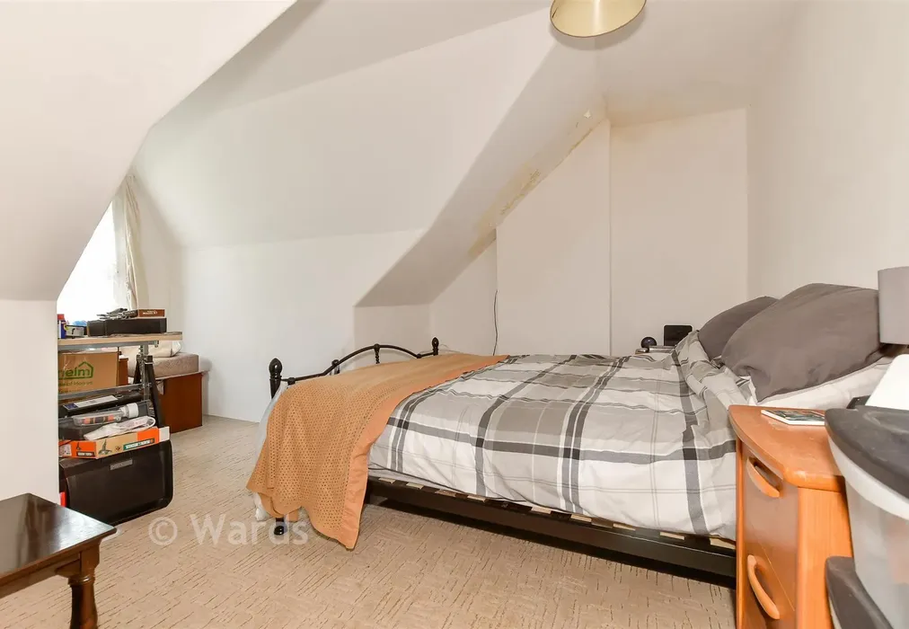 Bedroom - Queens Gardens, Herne Bay, Kent - Wards of Kent