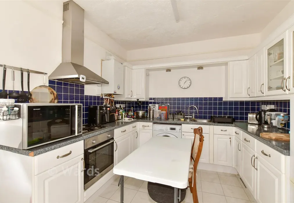 Kitchen/ Diner - Queens Gardens, Herne Bay, Kent - Wards of Kent
