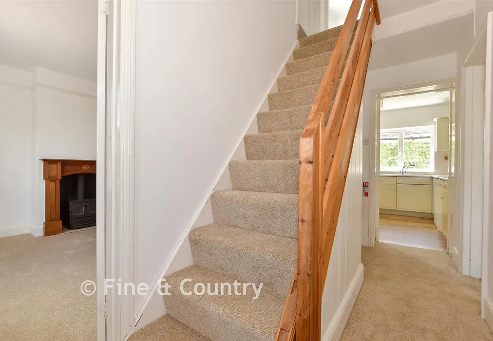 Internal Lifestyle Photograph - Forelands Field Road, Bembridge, Isle of Wight - Wards of Kent