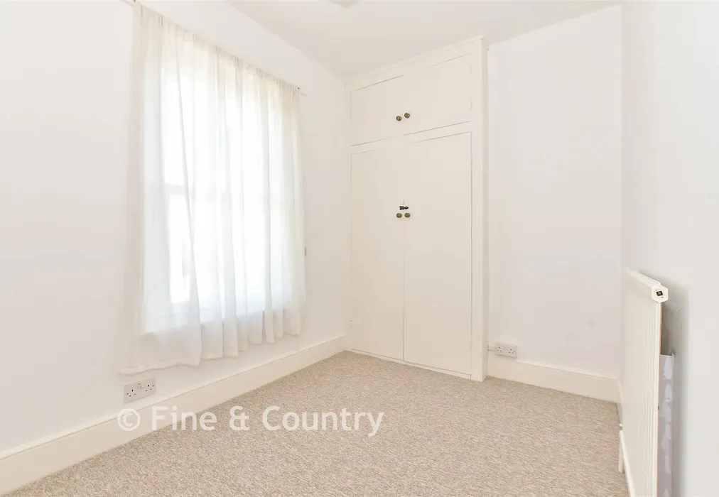 Bedroom 3 - Forelands Field Road, Bembridge, Isle of Wight - Wards of Kent