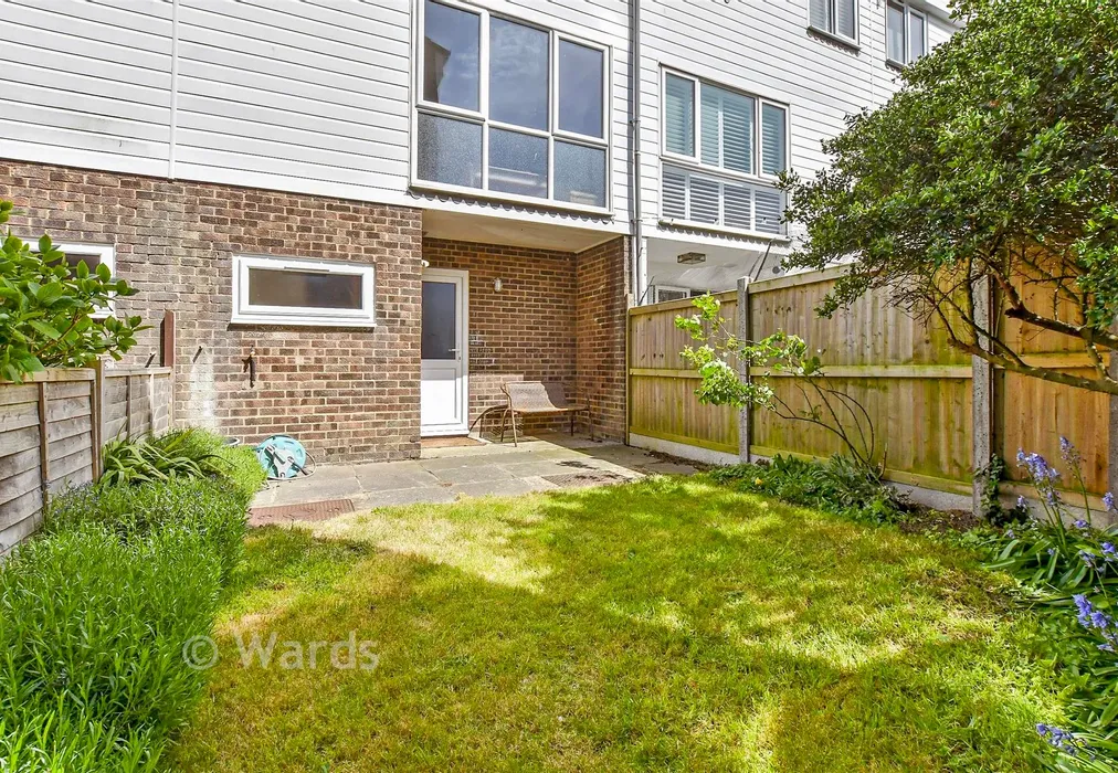 Rear Garden - Victoria Road, Hythe, Kent - Wards of Kent