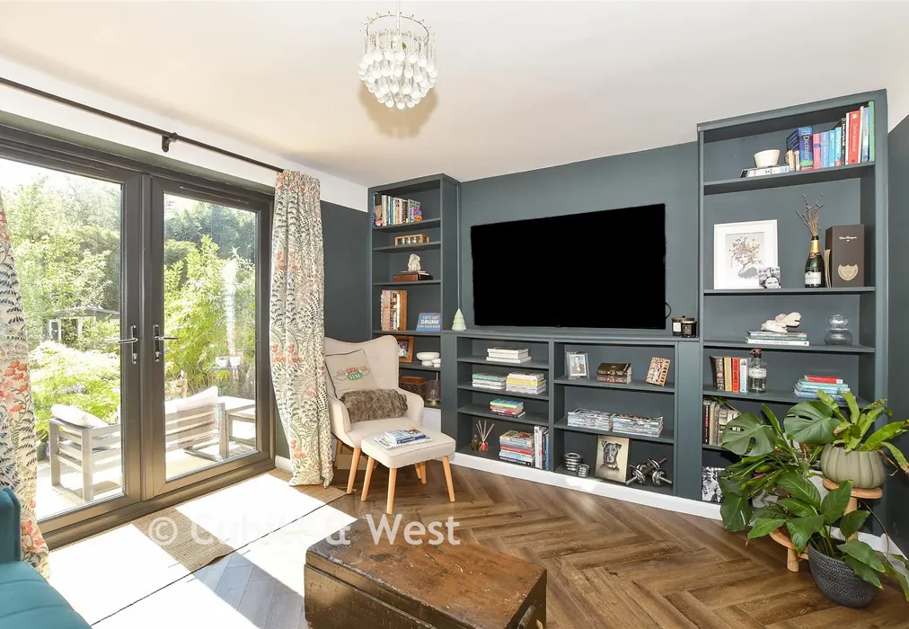 Lounge - The Rise, Crawley, West Sussex - Wards of Kent