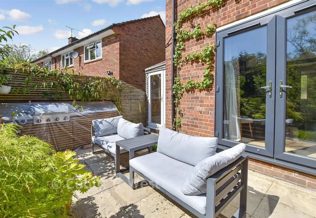 Rear Garden - The Rise, Crawley, West Sussex - Wards of Kent
